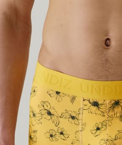 Patterned cotton boxer shorts;