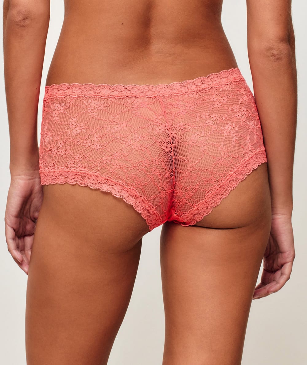 Shorty en dentelle &agrave; broderies florales;