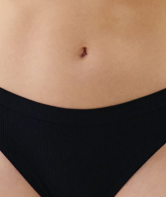 Seamless panties;