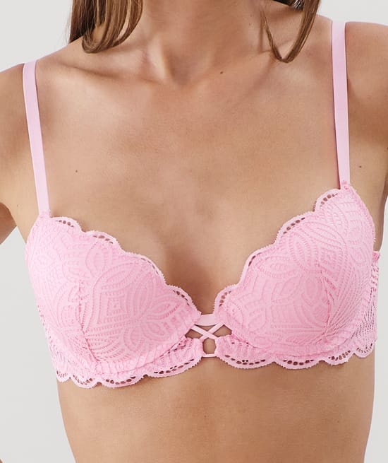Soutien-gorge push-up en dentelle;