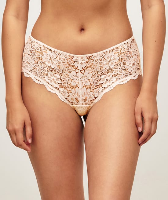 Lace floral shorty;