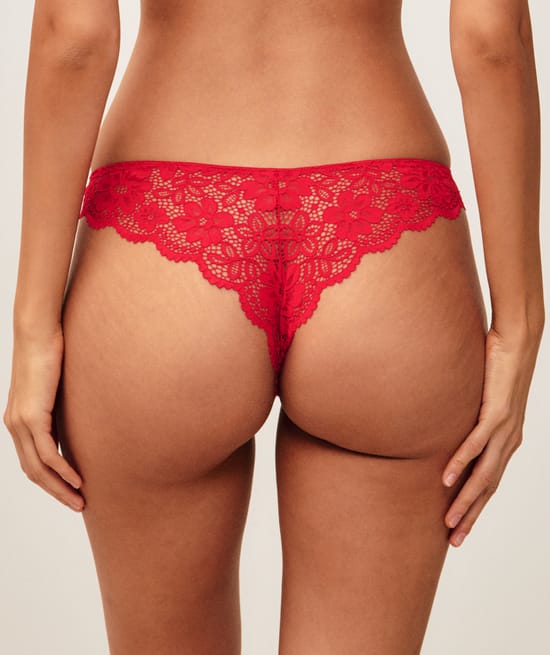 Tanga en dentelle florale;