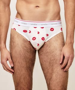 Cotton briefs with mouth pattern;