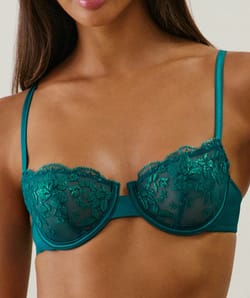Soutien-gorge corbeille brodé;