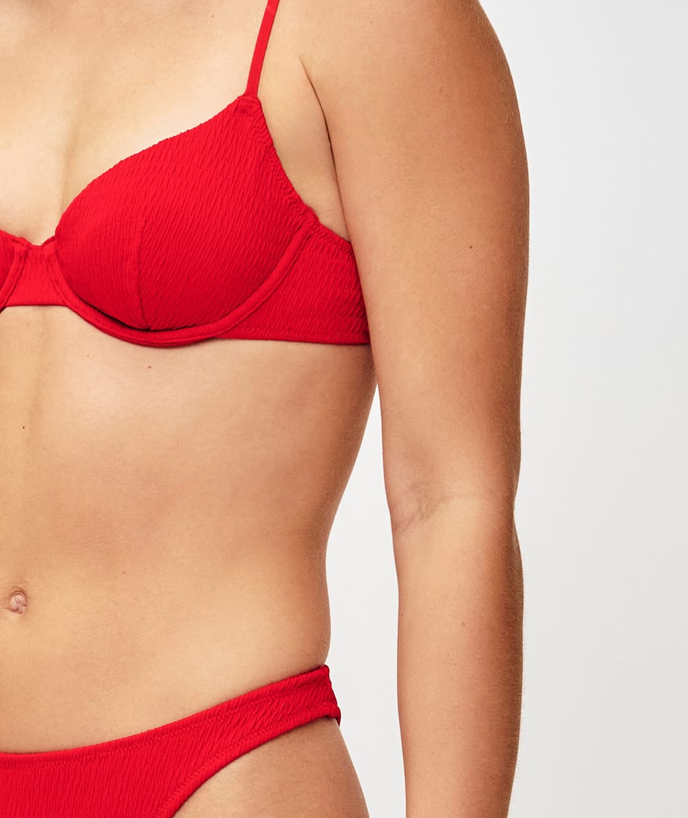 Briefs - Bikini bottoms;