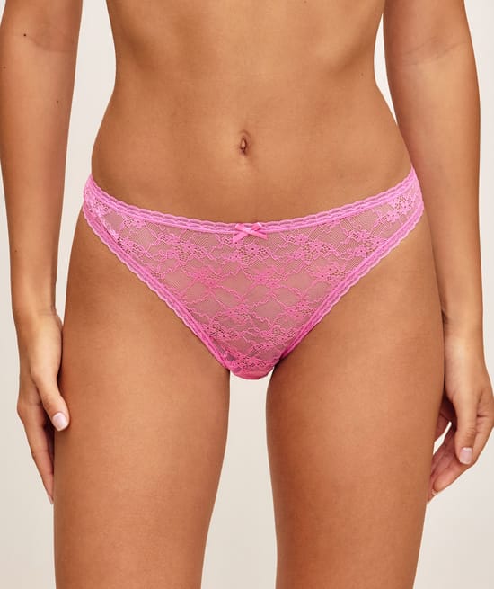 Lace floral panties with a small bow;