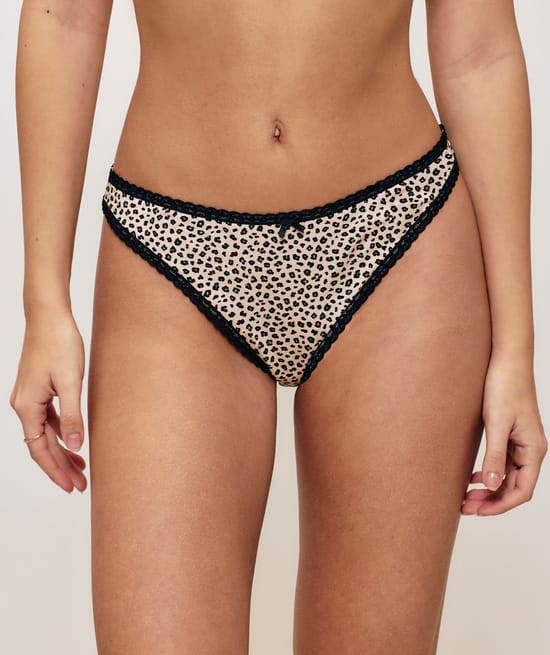 Cotton leopard thong;