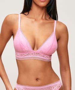 Triangle amplifying lace bra;