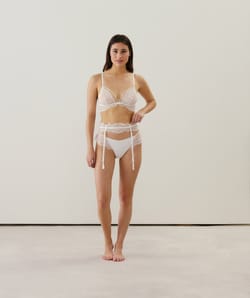 Soutien-gorge triangle en dentelle;