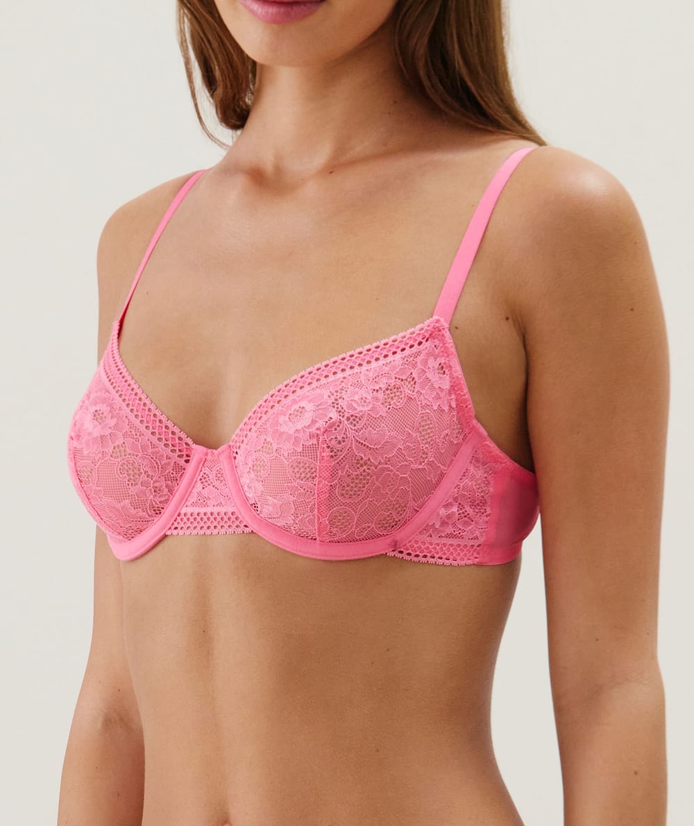 Soutien-gorge corbeille en dentelle;