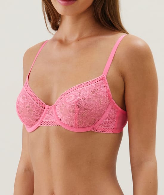 Balconette lace bra;