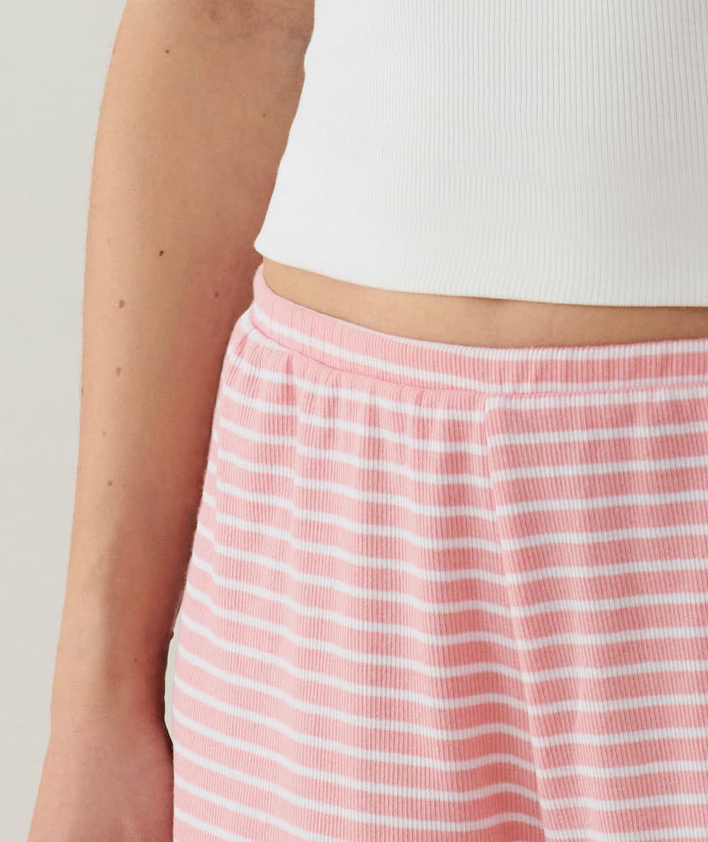 Short en jersey c&ocirc;tel&eacute;;