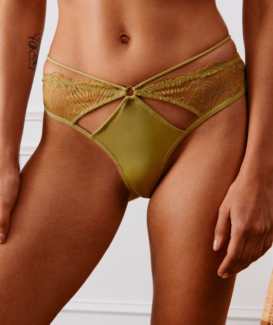 Lace thong ;
