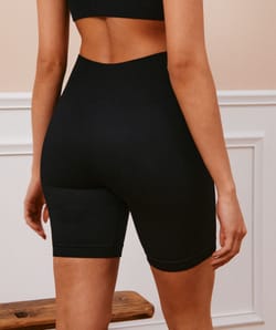 Short cycliste en seamless;