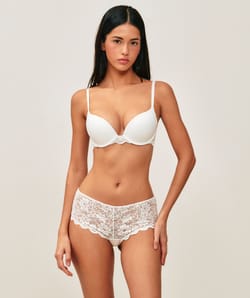 Ultra push-up bra;
