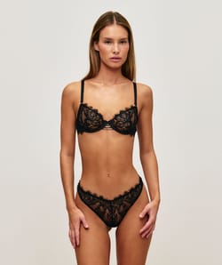 String en dentelle;