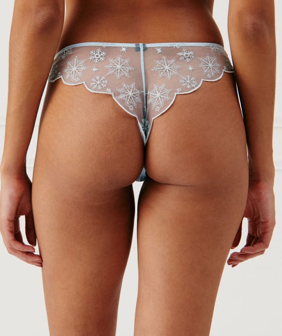 Tanga en tulle et broderie;