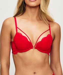 Lace push-up bra;