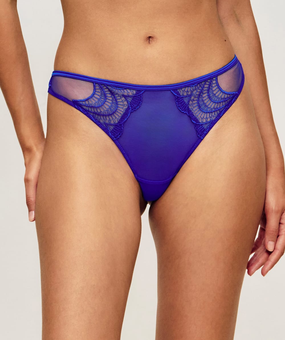 Lace thong;