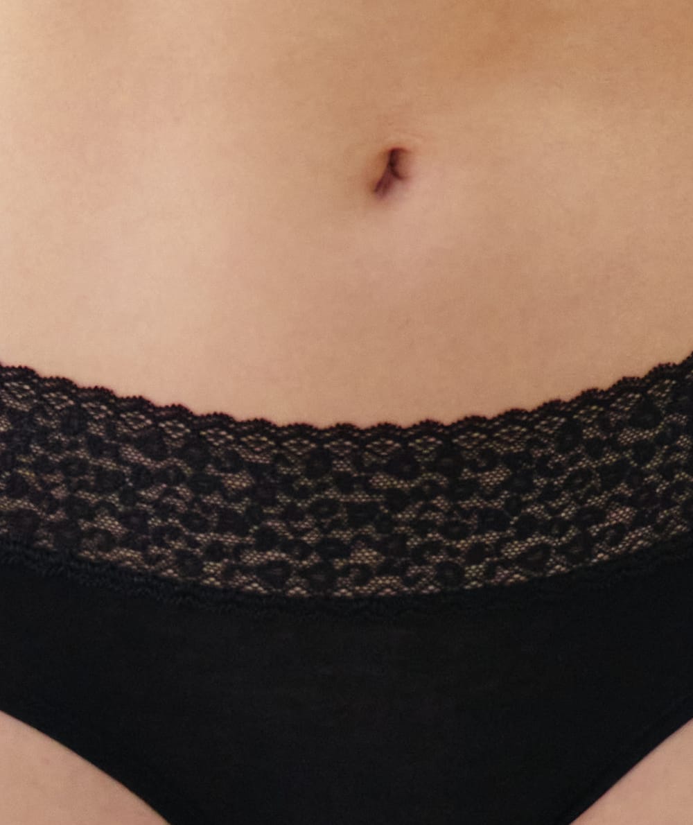 Cheeky avec dentelle;