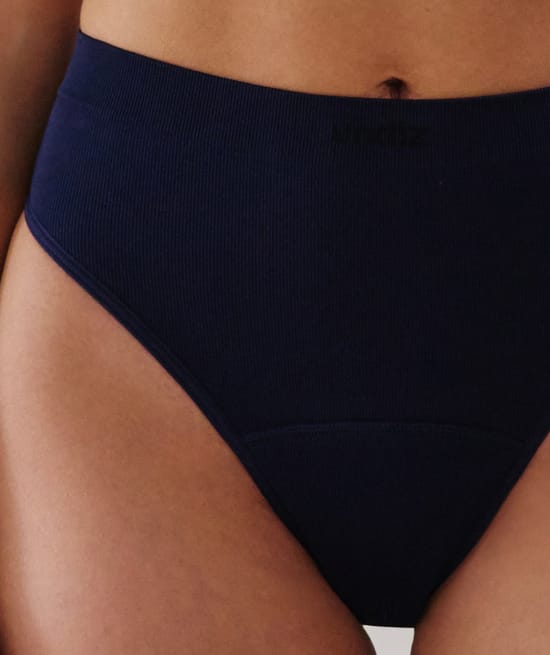Flux léger - String menstruel en microfibre;