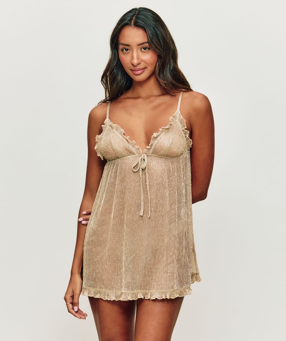Pleated lurex nightdress;