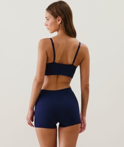 Seamless push-up bra;