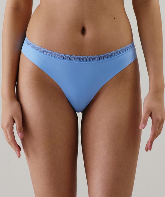 Microfibre and lace thong;
