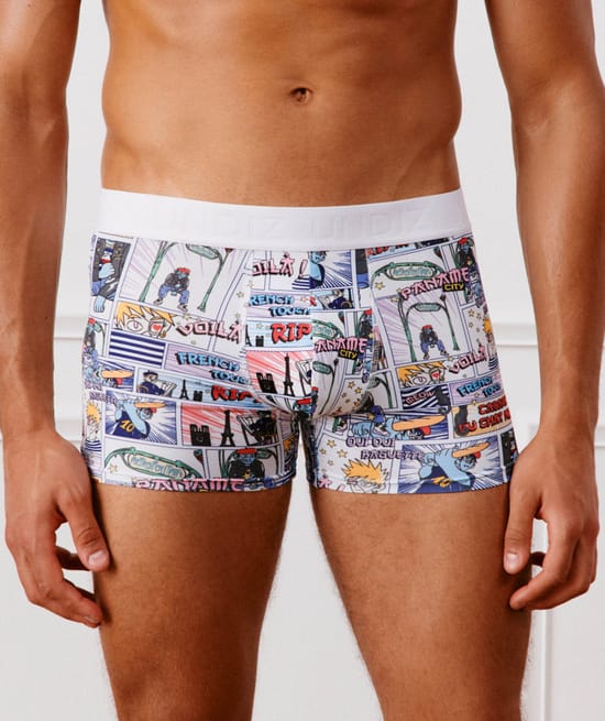 Patterned boxer shorts;