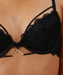 Soutien-gorge push-up en dentelle;