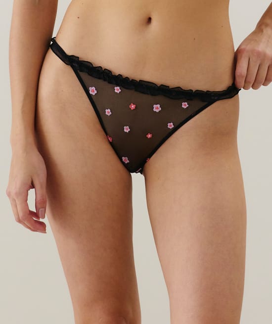 Culotte en tulle avec broderies;