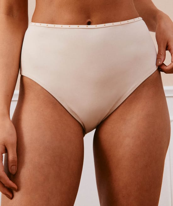 High-leg briefs - bikini bottoms;