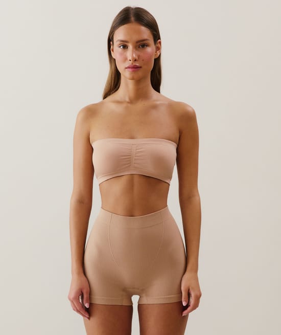Seamless bandeau-style bra;