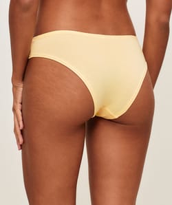 Pack of 3 cotton panties;