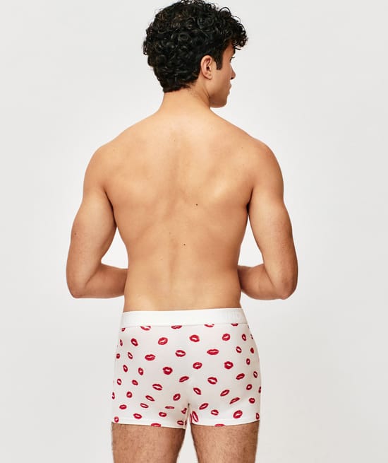 Cotton boxer shorts with lips pattern;