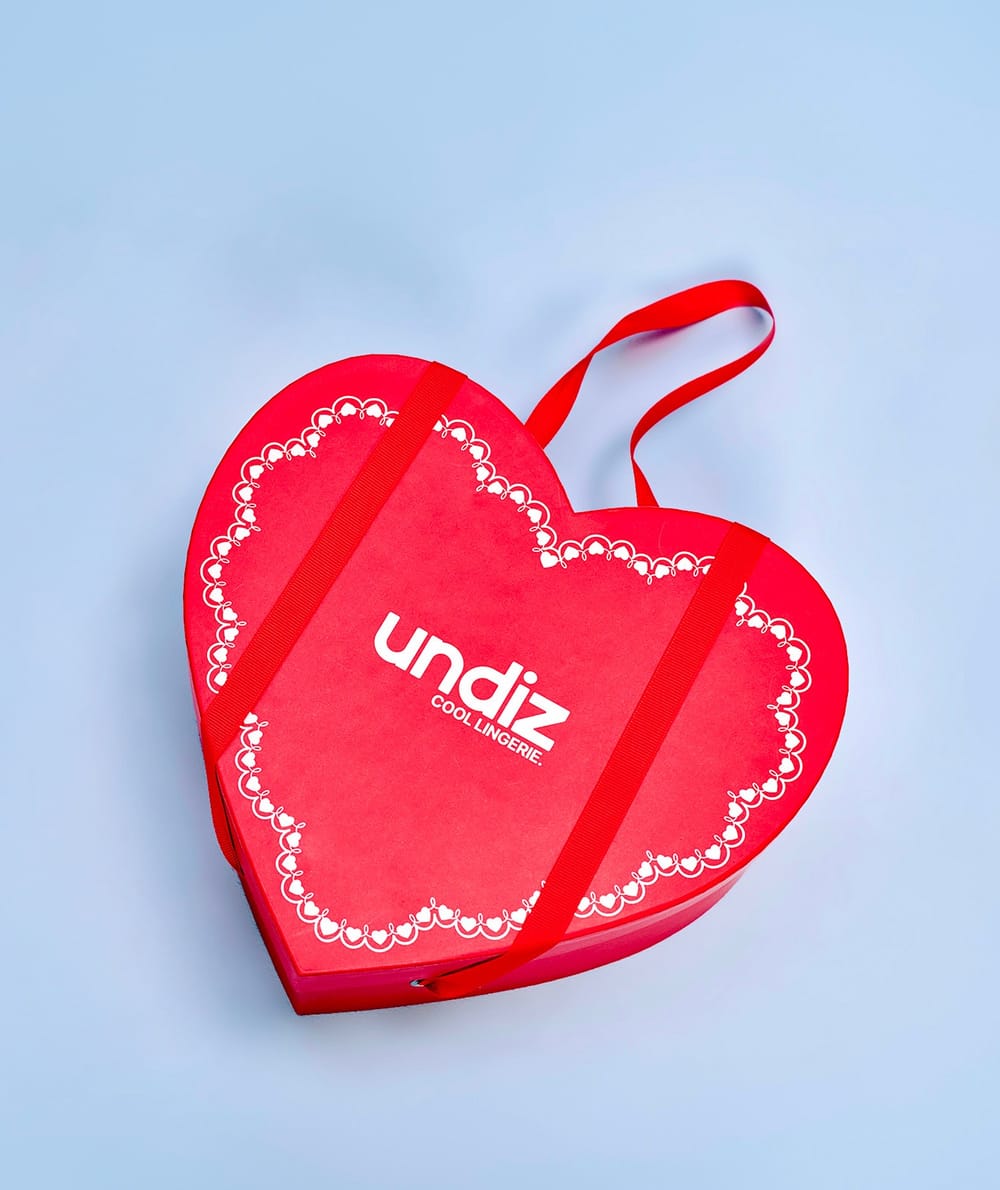 Bo&icirc;te cadeau en forme de c&oelig;ur - 6,99&euro;;