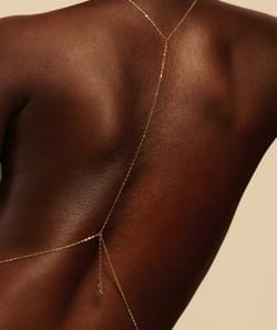 Bijou de corps dor&eacute;;