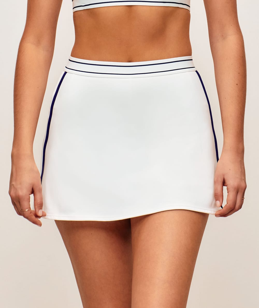 Sport short skirt in microfiber;