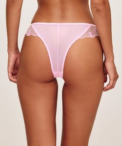 Mesh thong embroidered with flowers;