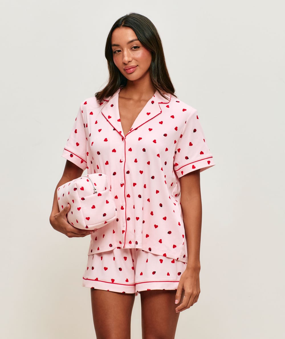 Jersey pouch with heart and ladybug patterns;