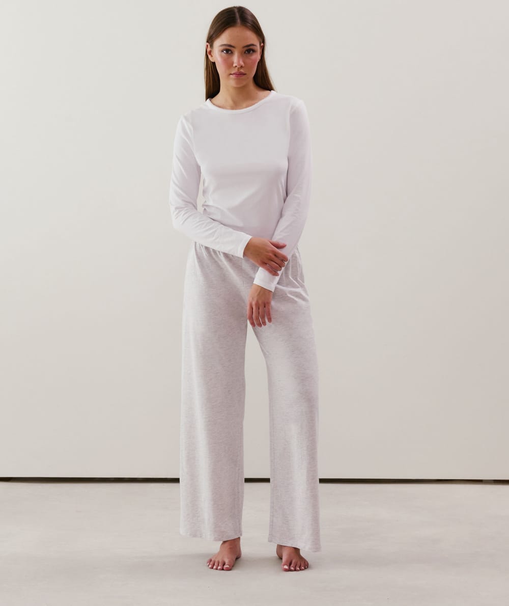 Top de punto en blanco roto;