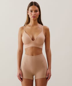 Push-up bra in seamless;