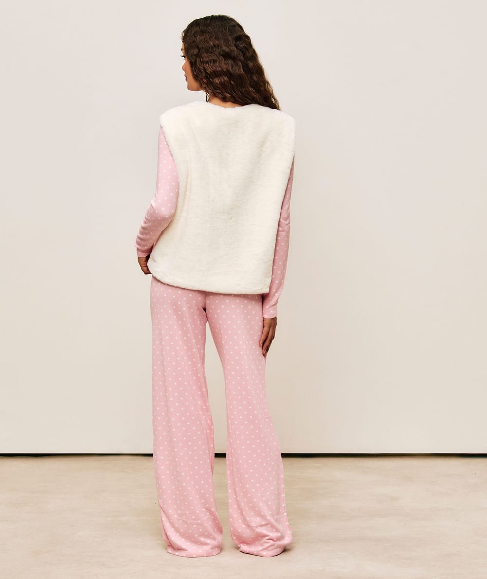 Faux fur sleeveless jacket;