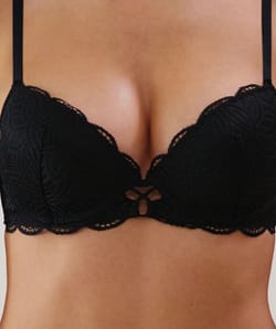 Lace bra;