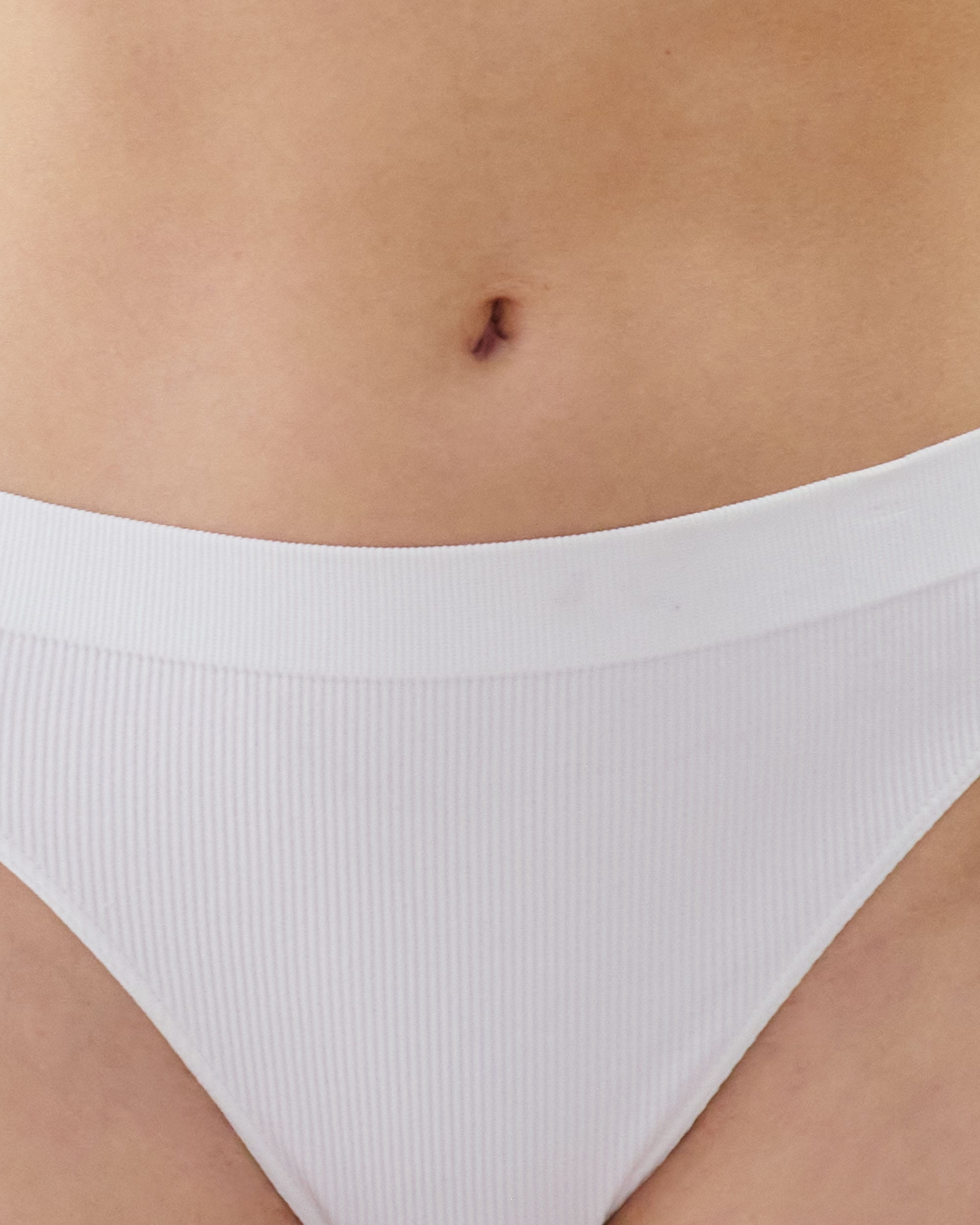   Fine Rib Thong ホワイトサイズS high-waisted ribbed thong - white - Undiz
