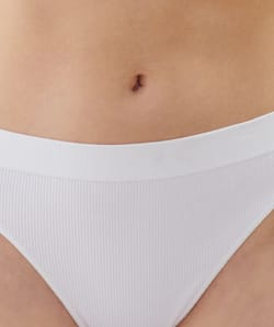 high-waisted ribbed thong;