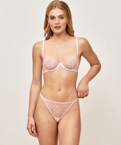Soutien-gorge corbeille en mesh broderies c&oelig;urs;