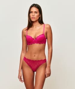 Tanga en dentelle;