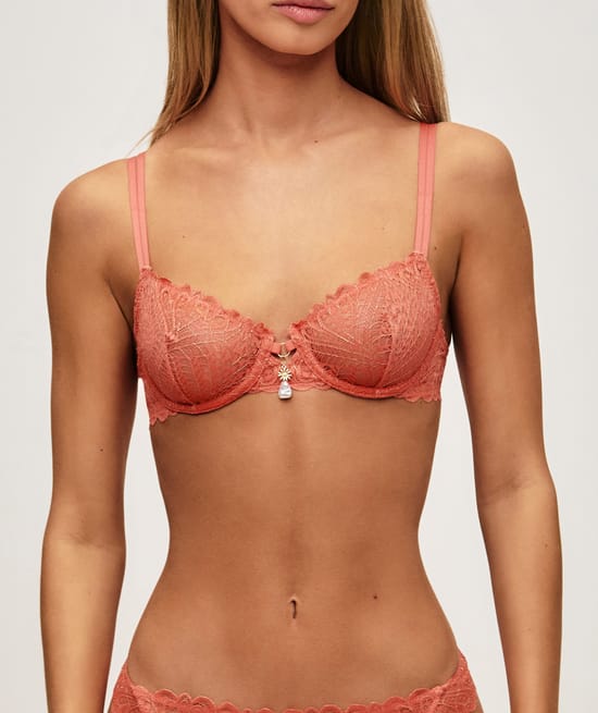 Lace balconette bra with golden lurex thread and jewel;