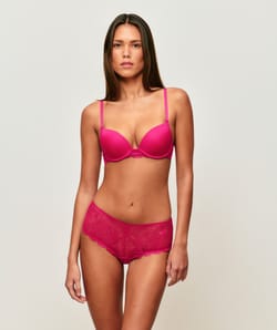 Ultra push-up lace bra;
